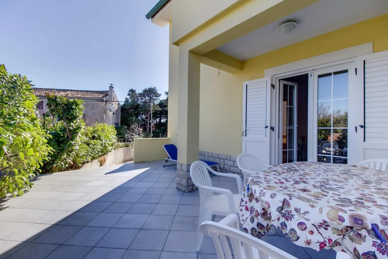 Apartmani Branko Nerezine Croatia