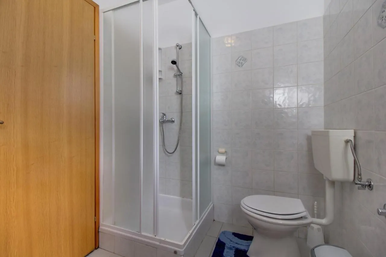 Apartment Apartmani Branko Nerezine